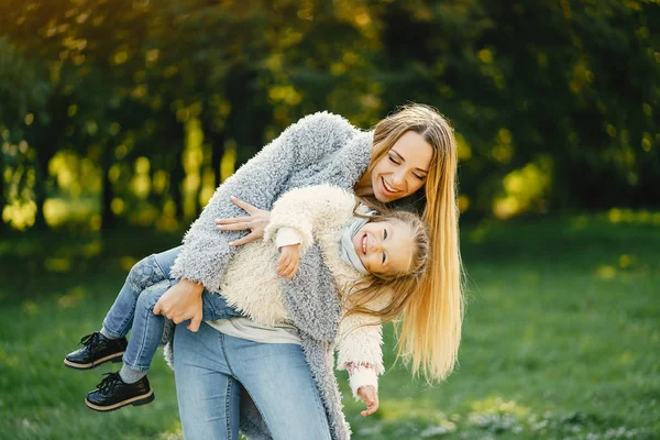 Young mother with toddler — Stock Photo, Image