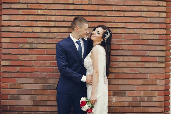 Boda en una ciudad — Foto de Stock