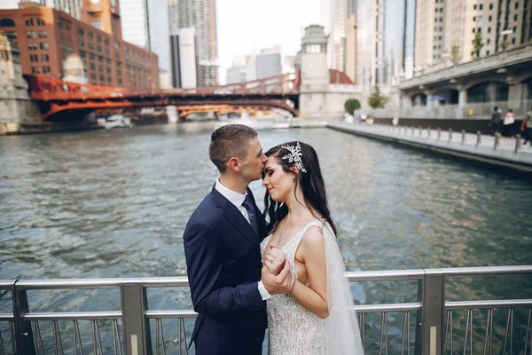 Casamento em uma cidade — Fotografia de Stock