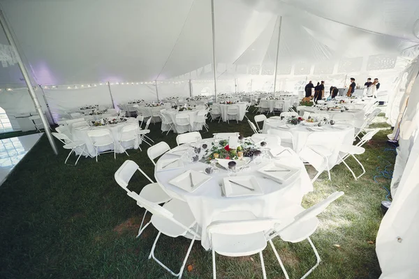 Elegant wedding tables — Stock Photo, Image