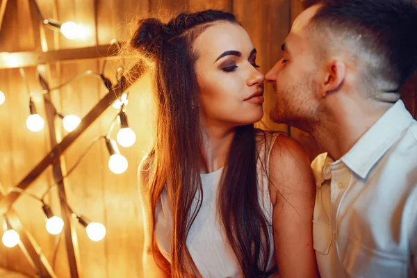 Pareja en estudio —  Fotos de Stock