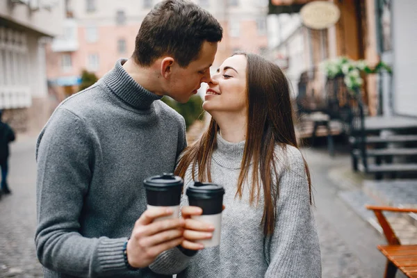 Casal com café — Fotografia de Stock