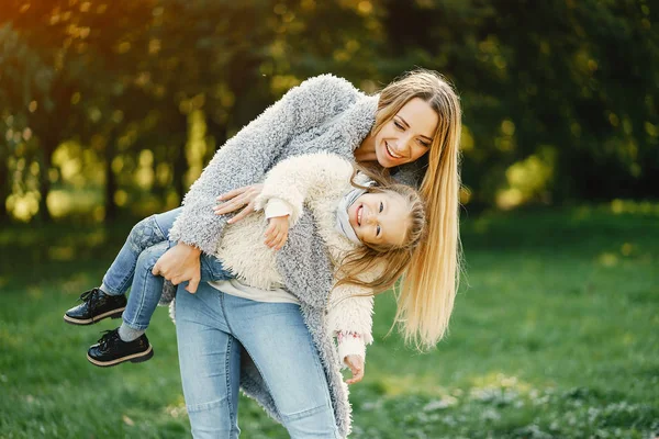 Young mother with toddler — Stock Photo, Image