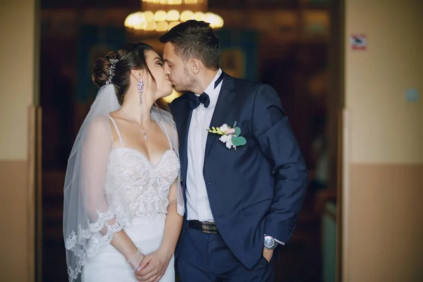 Bride with groom — Stock Photo, Image