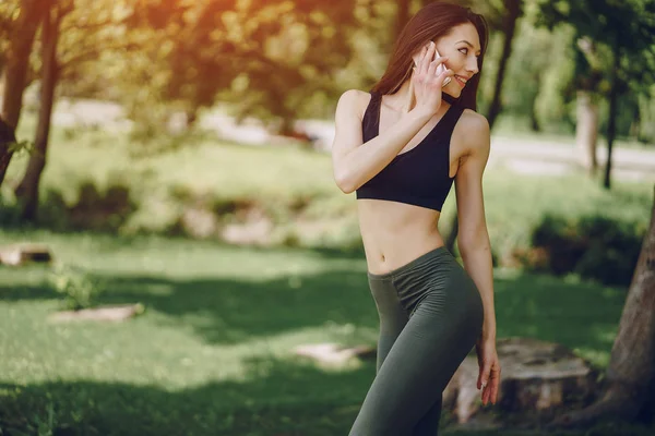 Ragazza con telefono — Foto Stock