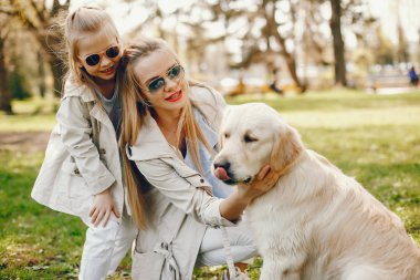 sevimli kızı ile zarif anne 