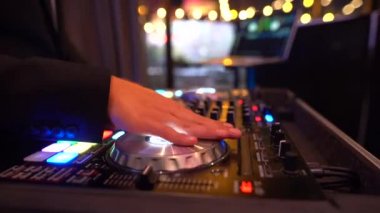dj mixer Close-Up