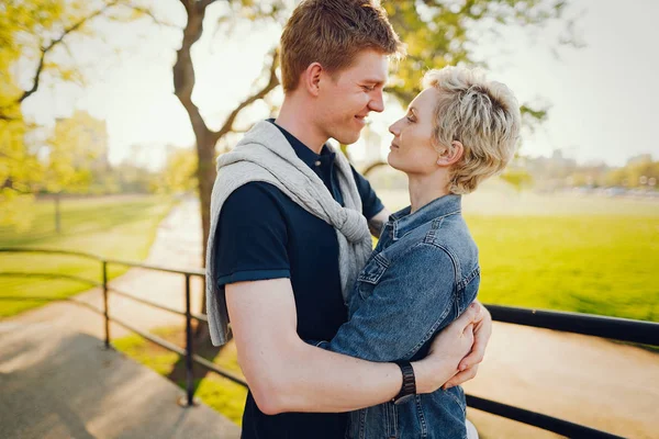 Stijlvolle Amerikaanse familie — Stockfoto