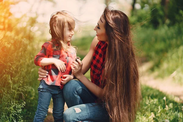 Mother with daughter — Stock Photo, Image