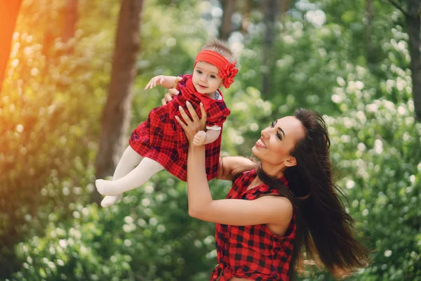 Mother with daughter — Stock Photo, Image