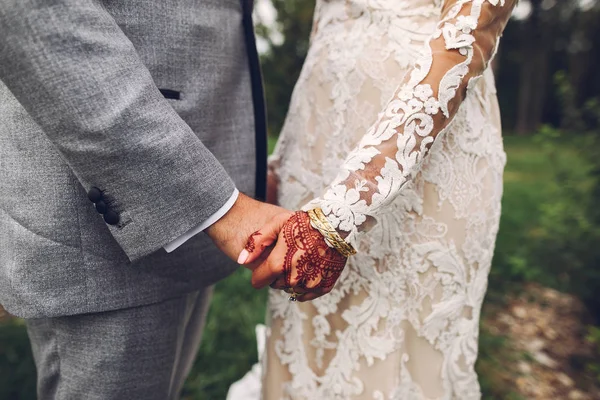 Elegante matrimonio indiano — Foto Stock