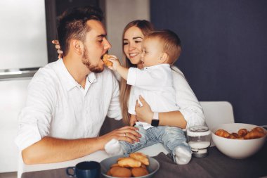 aile içinde bir mutfak