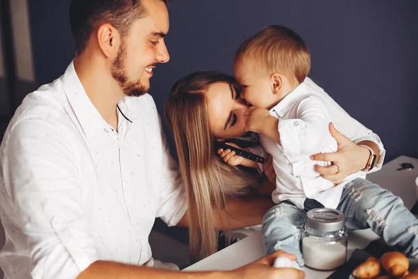 aile içinde bir mutfak