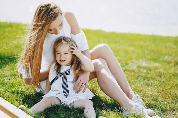 Mère avec fille — Photo