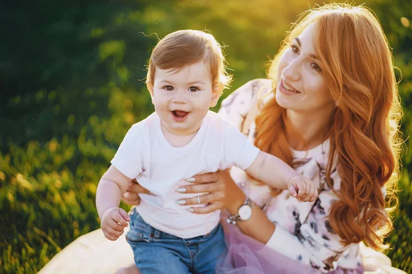 Mamma och son — Stockfoto