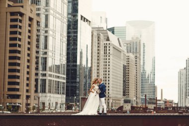 Zarif bir düğün çifti