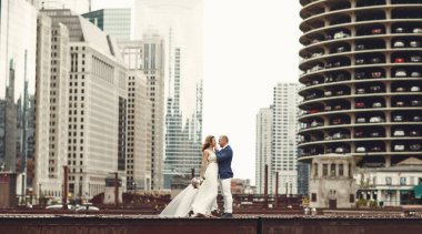 Zarif bir düğün çifti