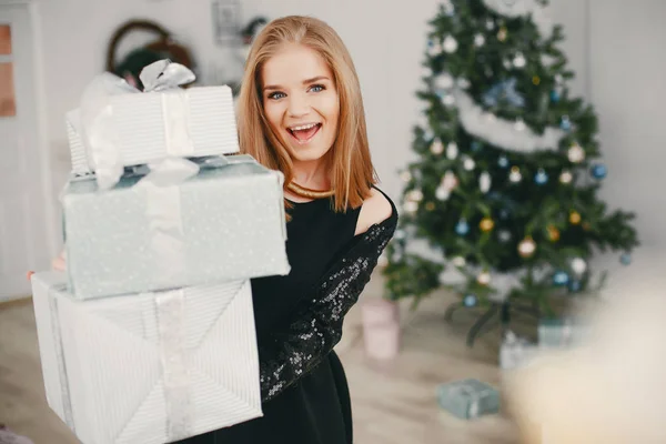 Bellezza ragazza di Natale — Foto Stock