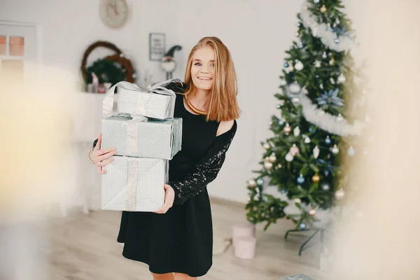 Bellezza ragazza di Natale — Foto Stock