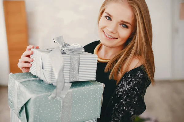 Szépség karácsonyi lány — Stock Fotó