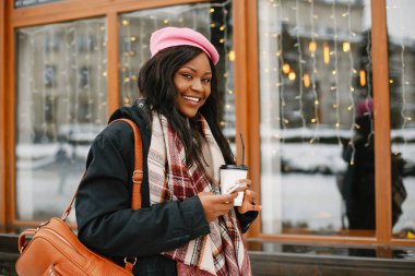 Zarif siyah kız kış City