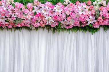 Düğün sahnesi için güzel çiçek arkaplanı