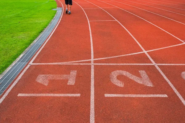 Pista Atleta Pista Corsa Con Bella Panoramica — Foto Stock