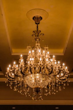 Sıcak beyaz avize veya koridorda tavan lamba