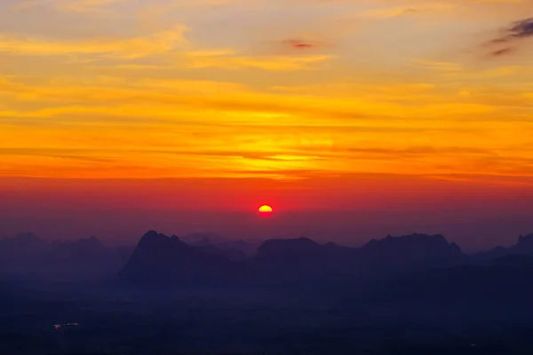 Cordillera Amanecer Por Mañana Pha Nok Aen Phu Kradueng Provincia — Foto de Stock