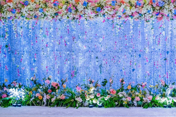 Mooie bloemen achtergrond voor bruiloft scène en decoratie — Stockfoto