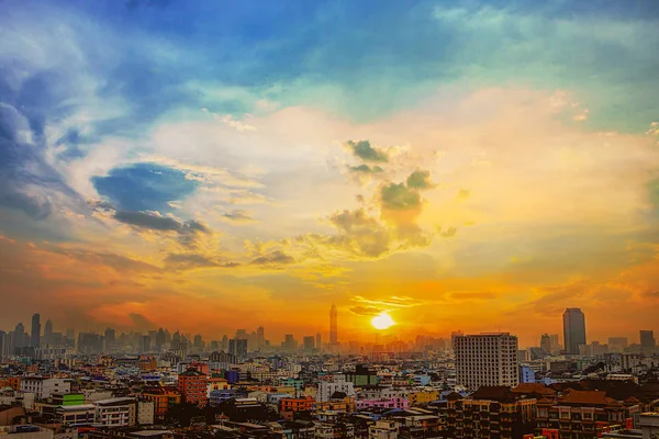 Vista de ángulo alto, puesta de sol en Bangkok, Tailandia — Foto de Stock