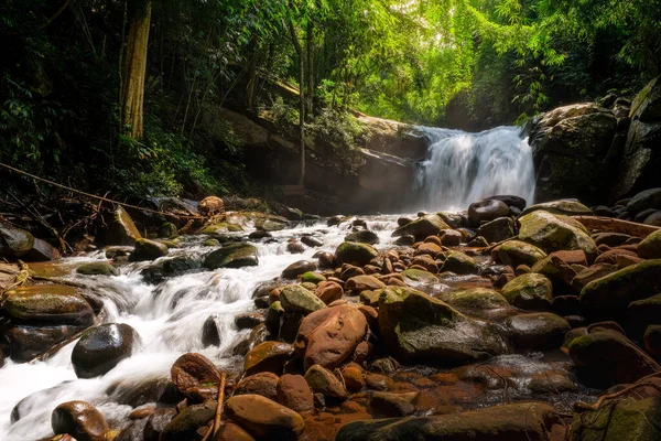 Maunfun Şelalesi, 3. kat, Phu Soi Dao Ulusal Parkı, Tayland