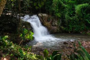 Phu Soi Dao Şelalesi, 1. kat, Phu Soi Dao Ulusal Parkı, Tayland