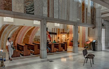 Aziz John Paul 2. Krakow 'un biae morza' daki büyük mabedi dünyanın dört bir yanından gelen hacıların huzur ve sessizlik bulduğu eşsiz bir yerdir.