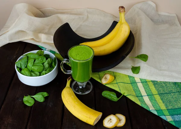 Spinazie Banaan Smoothie Een Tafel Een Glas — Stockfoto