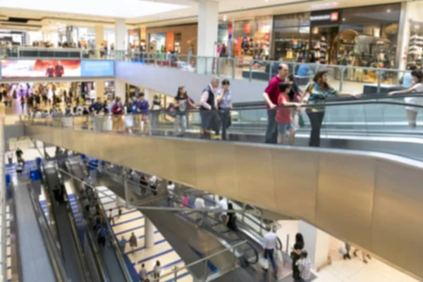 Die Menschen Gehen Einkaufszentrum Einkaufen Die Räume Mit Den Verschiedenen — Stockfoto