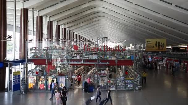 Roma Giugno 2016 All Interno Della Stazione Termini Viaggiatori Con — Video Stock