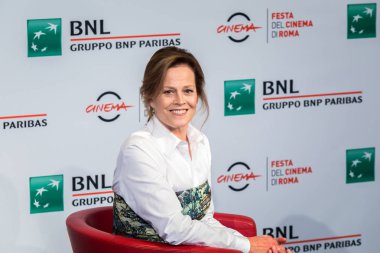 Roma, İtalya. 24 Ekim 2018: Sigourney Weaver Auditorium Parco Della Musica 13 Roma Film Festivalinde sırasında bir photocall katılır.