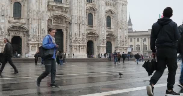 Milano Italien Oktober 2018 Medborgare Och Turister Promenera Den Berömda — Stockvideo