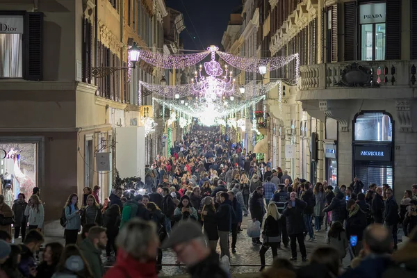 Roma Ιταλία Dicember 2018 Πλήθος Κόσμου Στη Condotti Στη Ρώμη — Φωτογραφία Αρχείου
