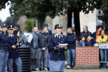 İtalyan Polisi, wi 167 yıldönümü için Kutlamalar