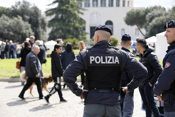 Celebraciones por el 167º aniversario de la Policía Italiana, wi — Foto de Stock