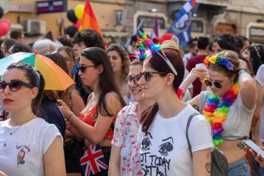 Gay gurur, yapımında lezbiyen kadınlar.