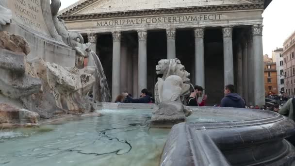Řím Itálie Březen 2019 Fasáda Pantheonu Kolonády Viděných Fontány Pantheonu — Stock video