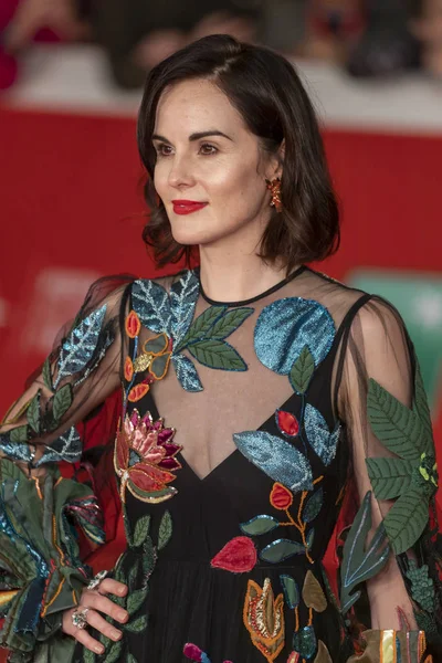 Michelle Dockery caminando alfombra roja el 14º Festival de Cine de Roma — Foto de Stock