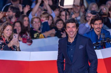 Pierfrancesco Favino 14. Roma Film Festivali 'nin kırmızı halısında
