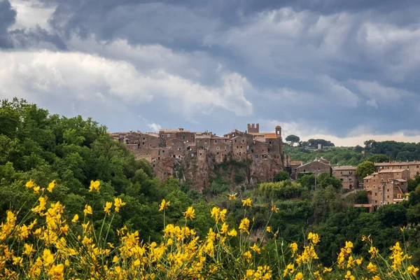 Vista Panorámica Del Pueblo Calcata Provincia Viterbo Italia Pueblo Medieval —  Fotos de Stock