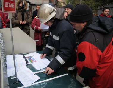 Komut-personel denetim organları ile egzersizleri ve sivil savunma eylemleri üzerinde olumsuz hava koşulları sırasında sonbahar-kış döneminde, Kiev, 20 Ekim 2016 zorlar.