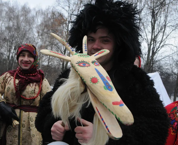 Γιορτάζοντας Παλιό Νέο Έτος Malanka Και Βασίλι Στο Mamaev Σλόμποντα — Φωτογραφία Αρχείου