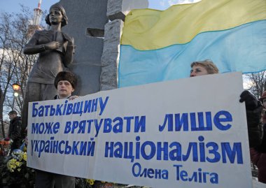 Elena Teliga anıt açılış töreni sırasında Kiev, 25 Şubat 2017.